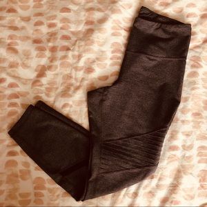 Gray Old Navy Workout Pants (L)